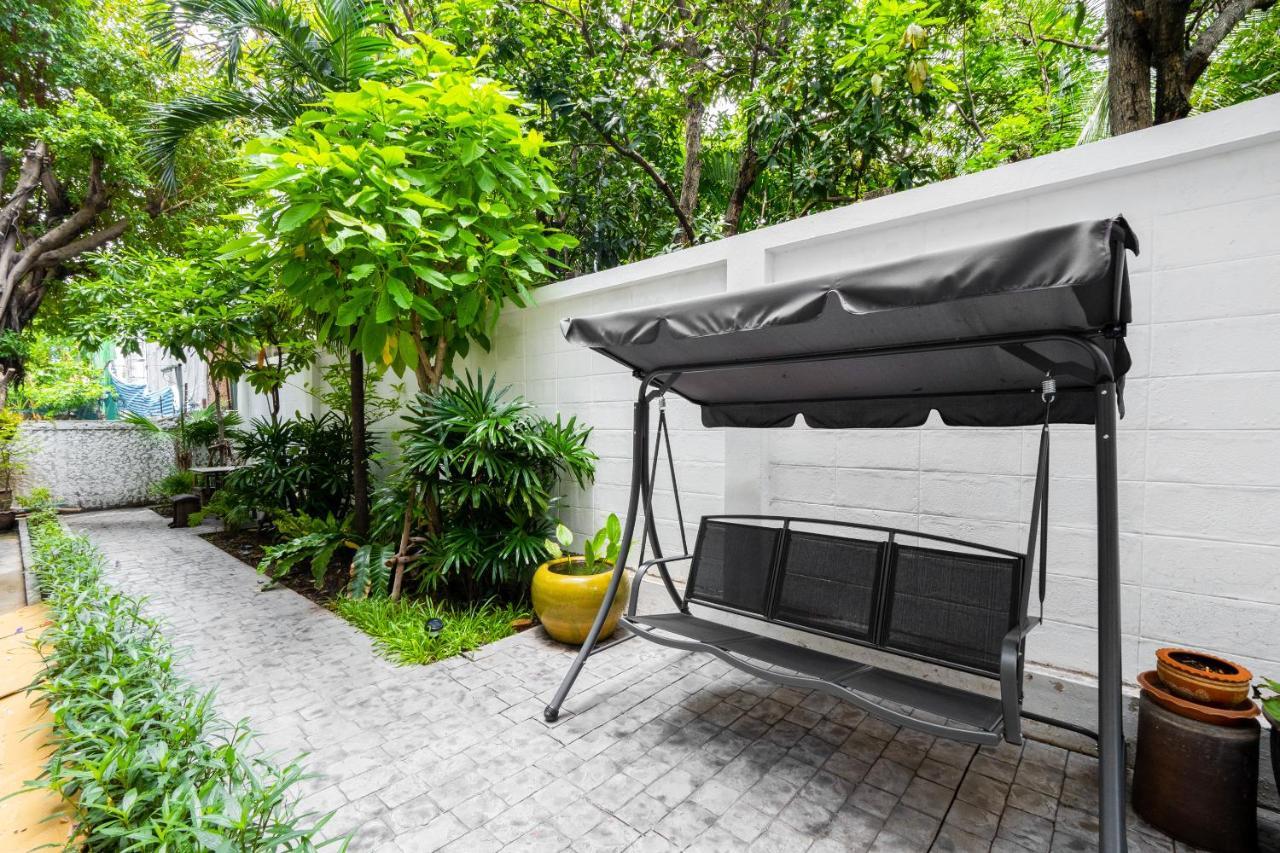 Oyo 1042 Boon'S Residence Bangkok Buitenkant foto