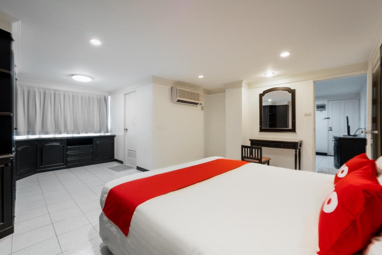 Oyo 1042 Boon'S Residence Bangkok Buitenkant foto