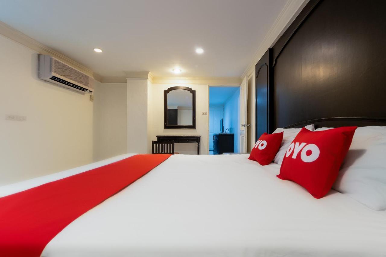 Oyo 1042 Boon'S Residence Bangkok Buitenkant foto