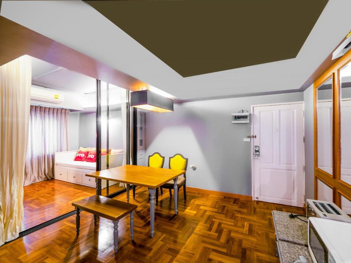 Oyo 1042 Boon'S Residence Bangkok Buitenkant foto