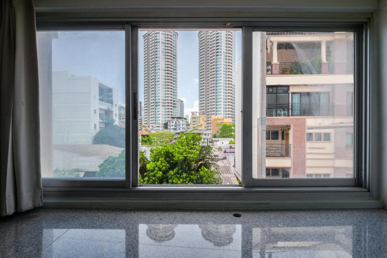 Oyo 1042 Boon'S Residence Bangkok Buitenkant foto