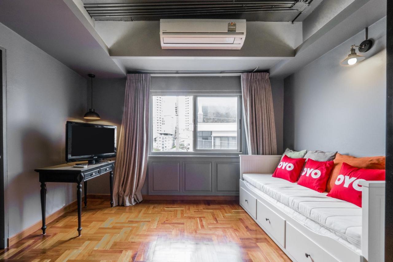 Oyo 1042 Boon'S Residence Bangkok Buitenkant foto